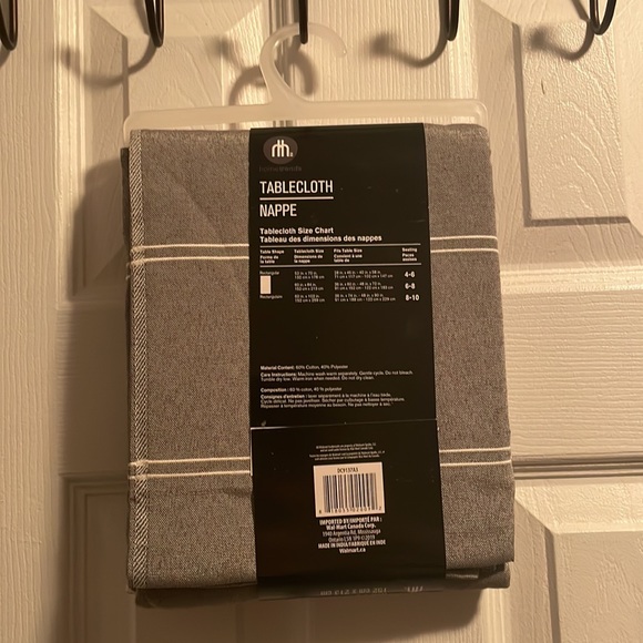 Ok60 X 84 inches Tablecloth - Picture 2 of 3